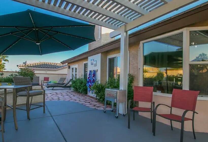 Spectacular Hilltop Home W/resort Like Backyard!