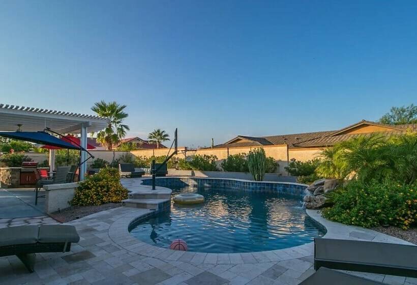 Spectacular Hilltop Home W/resort Like Backyard!