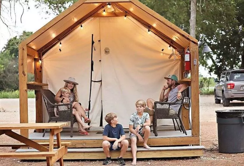 11 Blue River Camp   Glamping Cabin