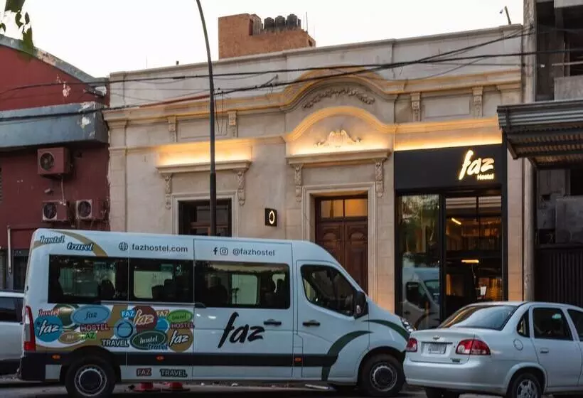 تختخواب و صبحانه Faz Hostel