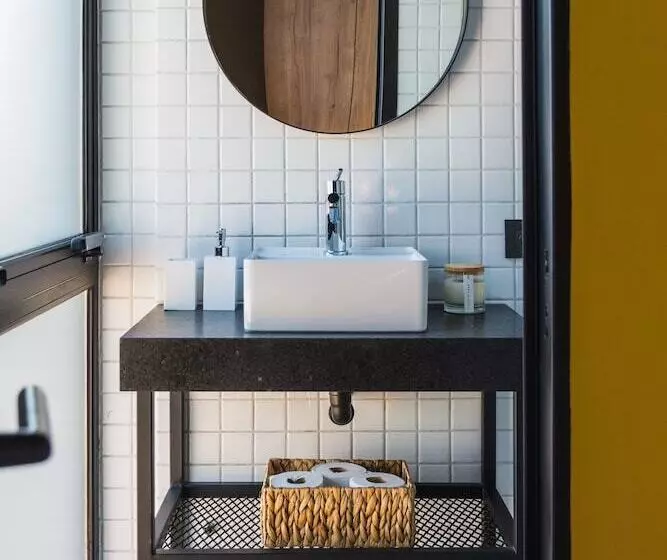 تختخواب و صبحانه Faz Hostel