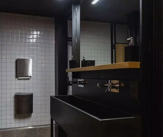 تختخواب و صبحانه Faz Hostel