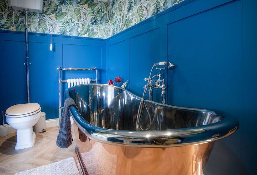 Caswell Bay Hide Out Cabin Landimore