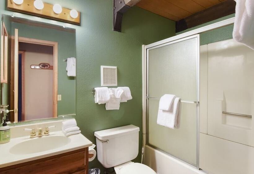 Cozy Mountain View A Frame