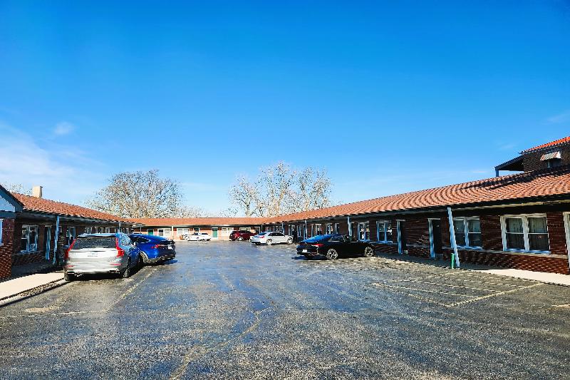 Manor Motel By Oyo Near Oak Brook/chicago Westchester