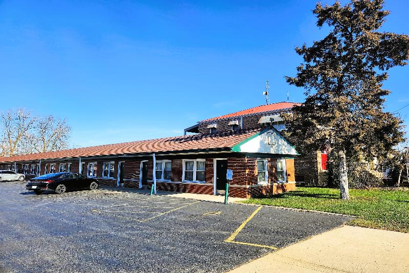 Manor Motel By Oyo Near Oak Brook/chicago Westchester