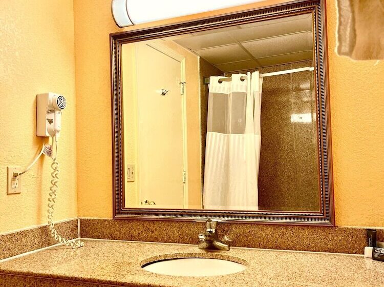 Отель M Morgantown Wvu Area