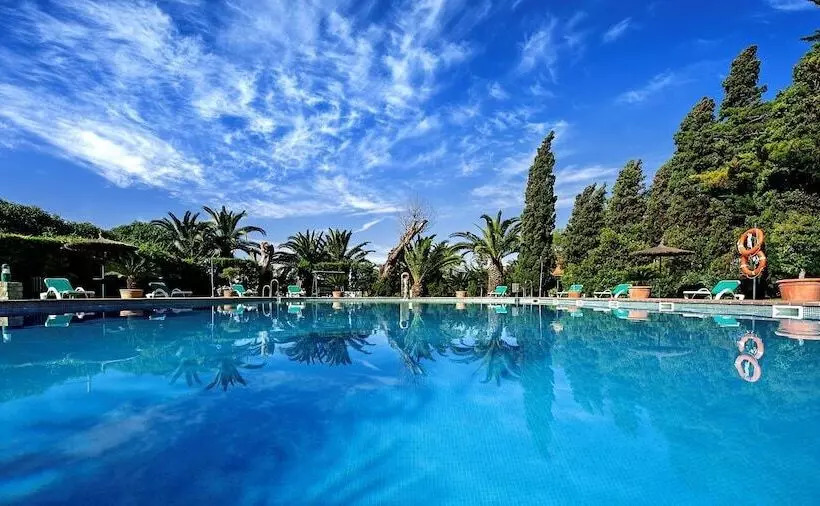 Hotel Punta Sur
