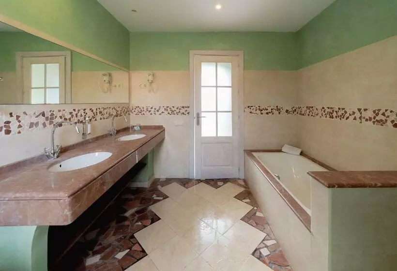 Hotel Punta Sur