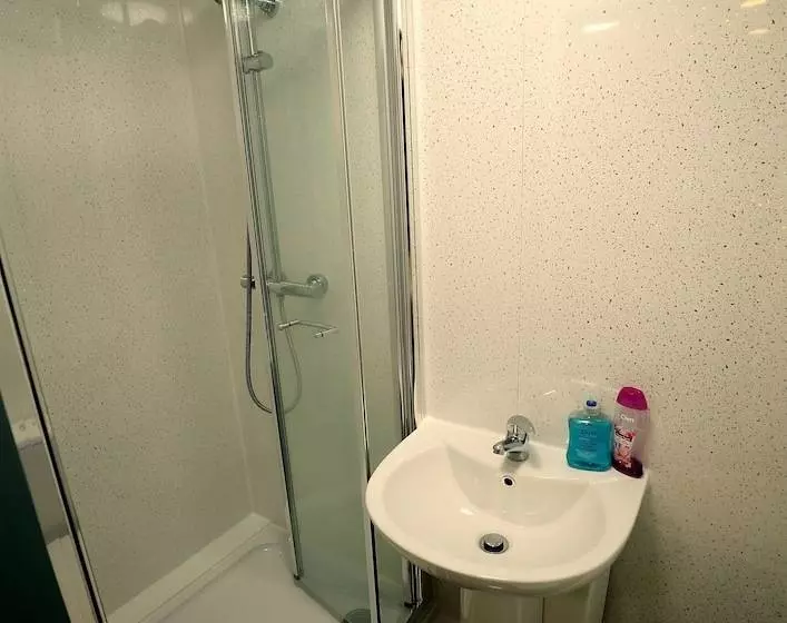 Hotelli Boutique Shut Eyes In London