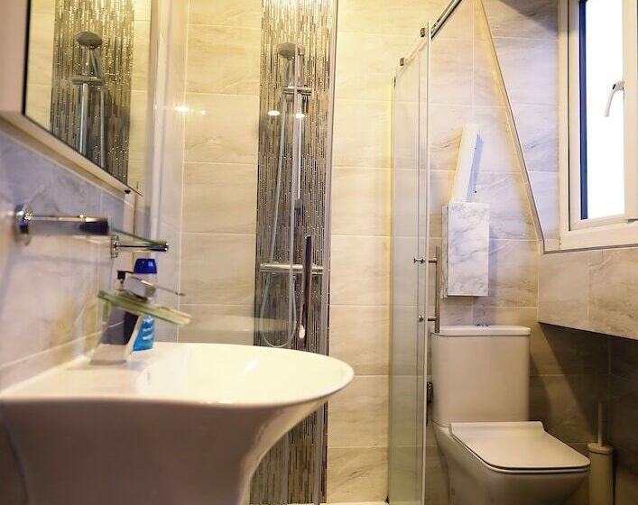 בית מלון כפרי Boutique Shut Eyes In London