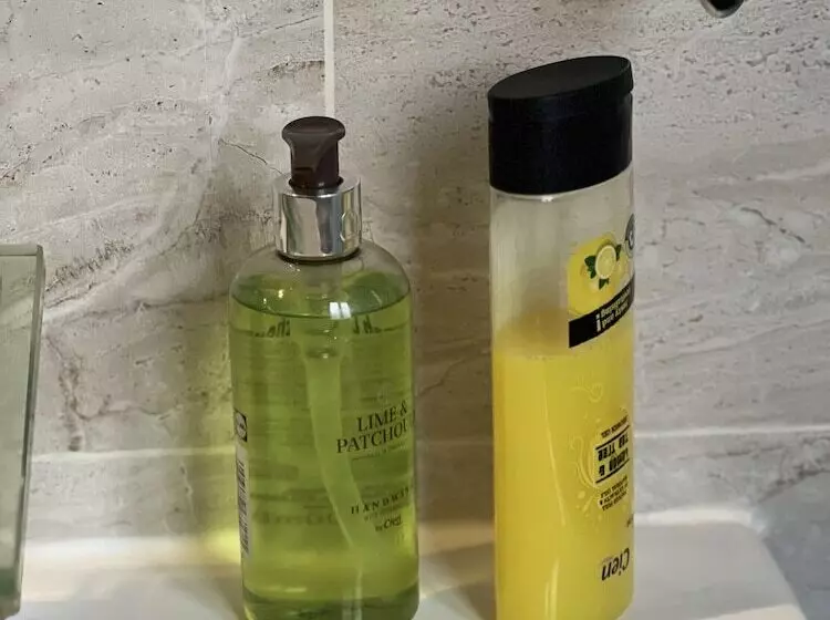 Hotelli Boutique Shut Eyes In London