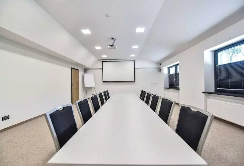 Hotelli Sport Rooms Spała