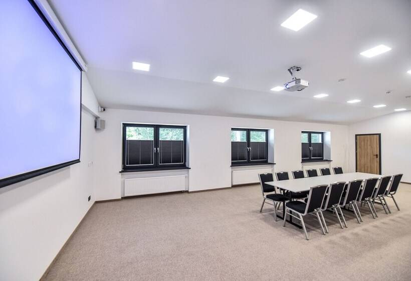 בית מלון כפרי Sport Rooms Spała
