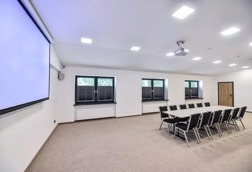 Hotelli Sport Rooms Spała