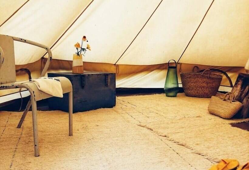 Отель Tipis Manu Surf