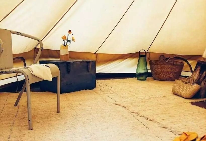 Hotelli Tipis Manu Surf