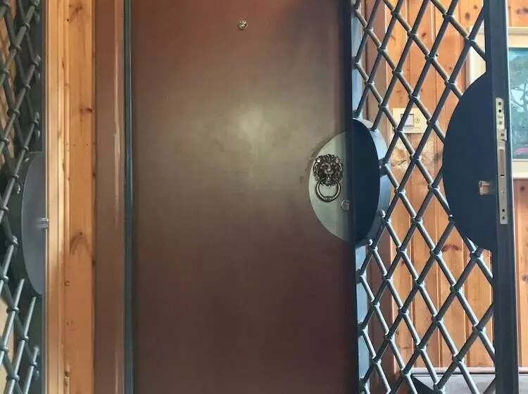 La Punta Dell Iceberg