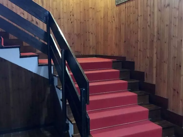 La Punta Dell Iceberg