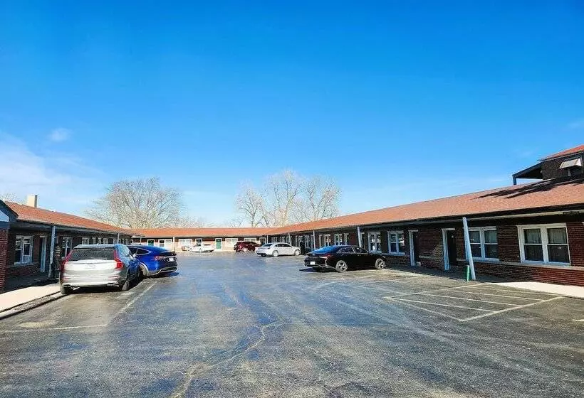 Manor Motel By Oyo Near Oak Brook/chicago Westchester