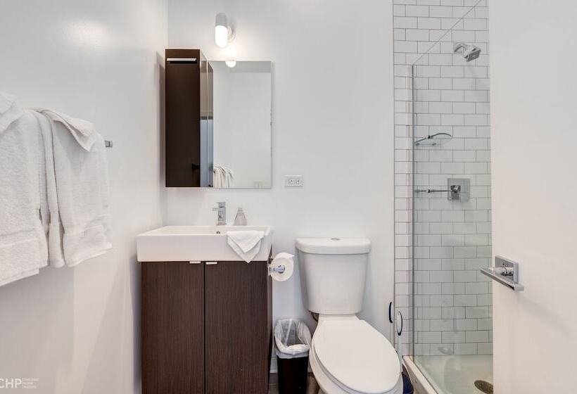 Modern Yet Cozy   Everything You Need And More For A Great Windy City Stay   747 Lofts Cabin 204 By