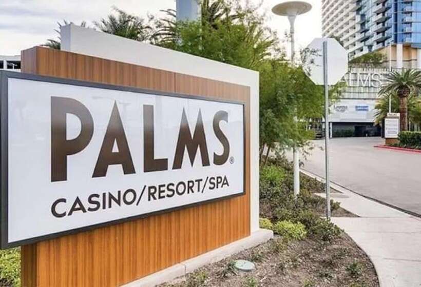 فندق Palms Place Vacation Suites Collection