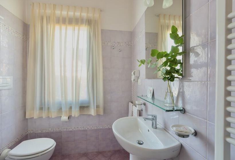 Residence Con Piscina A Vada A.c Wifi