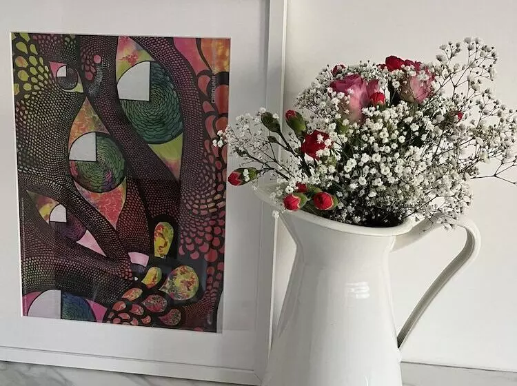 Residenssi Cosy 2 Bed House Close To Belfast City Centre