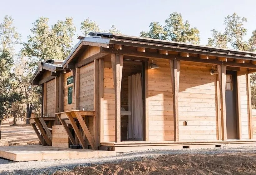 リゾートホテル Huttopia Wine Country