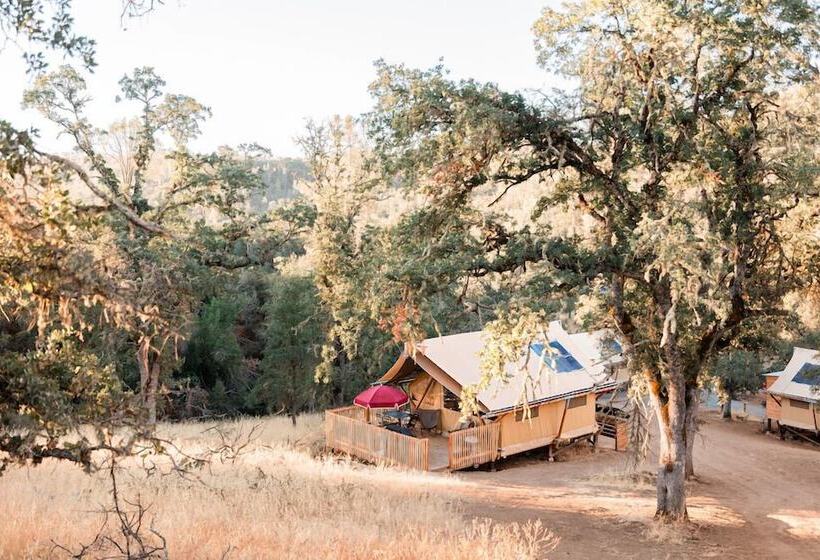 渡假胜地  Huttopia Wine Country