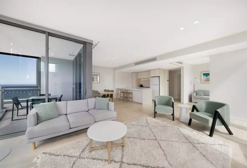 Signature Broadbeach   Gclr