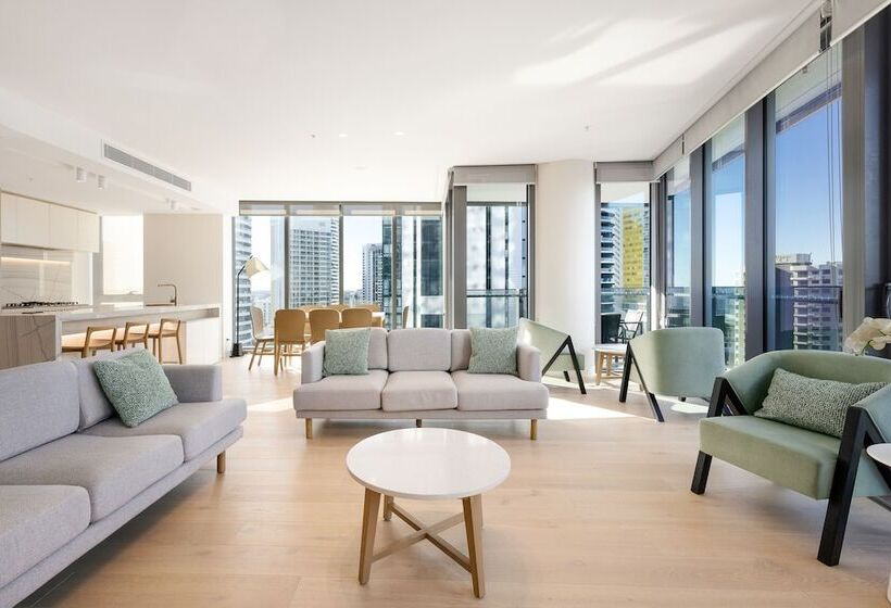 Signature Broadbeach   Gclr
