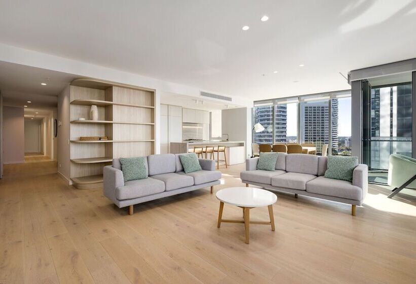 Signature Broadbeach   Gclr