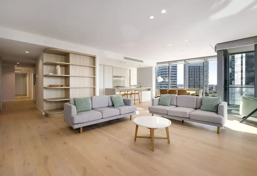 Signature Broadbeach   Gclr