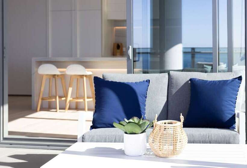 Signature Broadbeach   Gclr