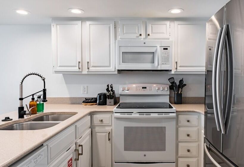 1 Incredible View By Avantstay Emerald Coast Views On Beach!