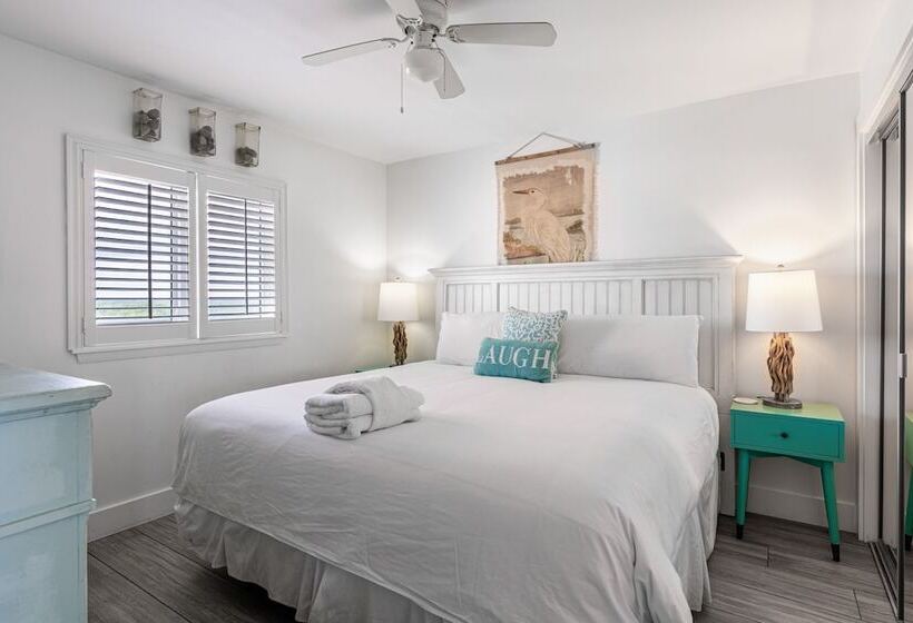 1 Incredible View By Avantstay Emerald Coast Views On Beach!