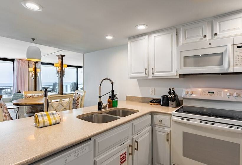 1 Incredible View By Avantstay Emerald Coast Views On Beach!