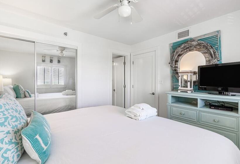 1 Incredible View By Avantstay Emerald Coast Views On Beach!