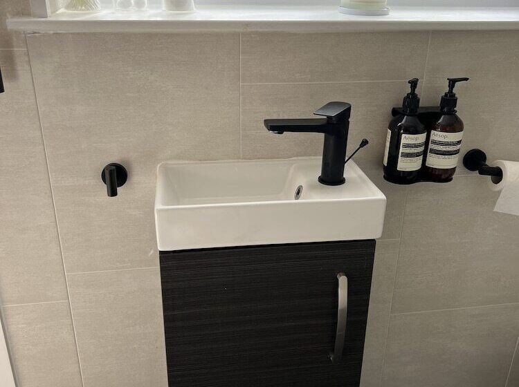 Seaside Cabin Retreat In Hayling Island