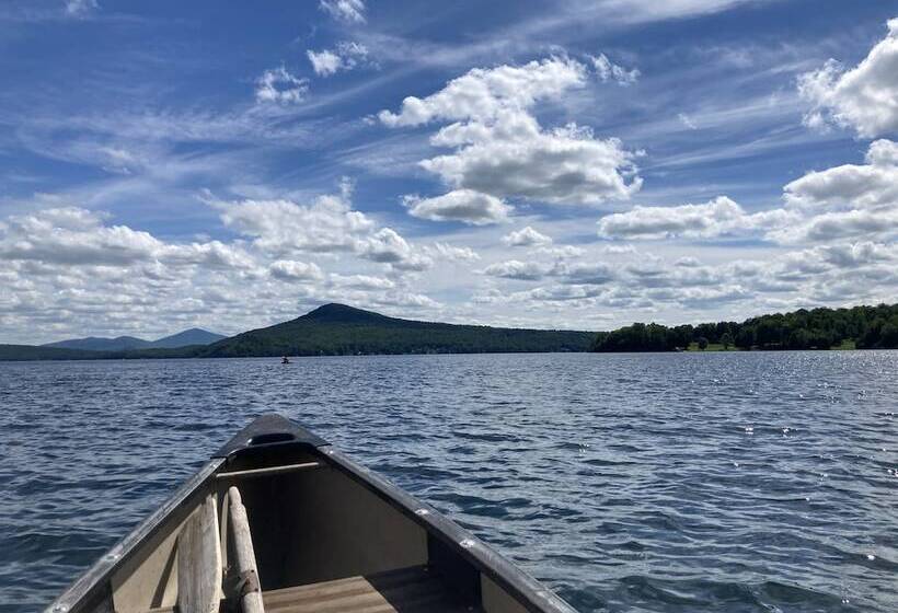 צימר Seymour Lake Lodge