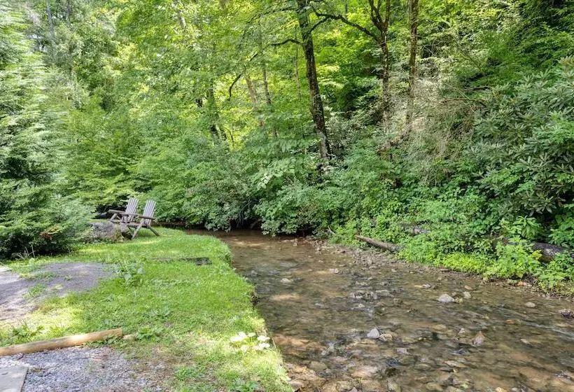 Brookshore By Avantstay Relaxing Backyard Creek, 10mins From Pigeon Forge