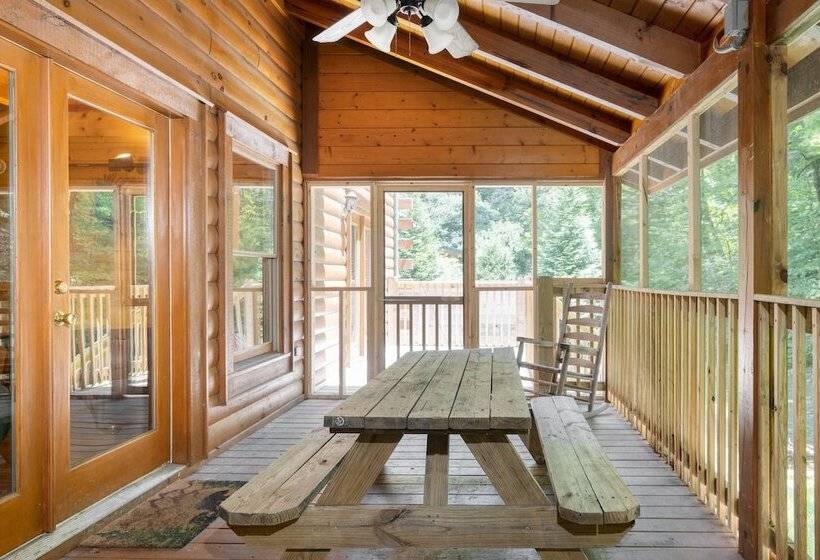 Brookshore By Avantstay Relaxing Backyard Creek, 10mins From Pigeon Forge