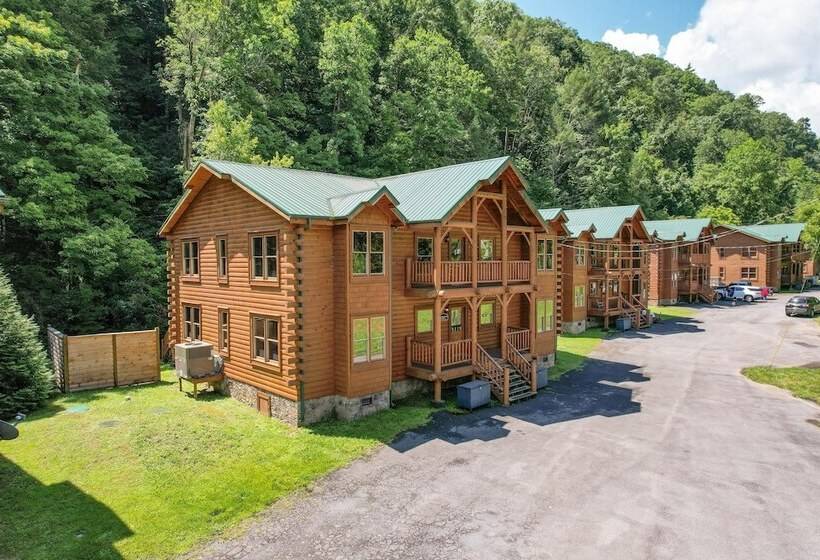 Brookshore By Avantstay Relaxing Backyard Creek, 10mins From Pigeon Forge