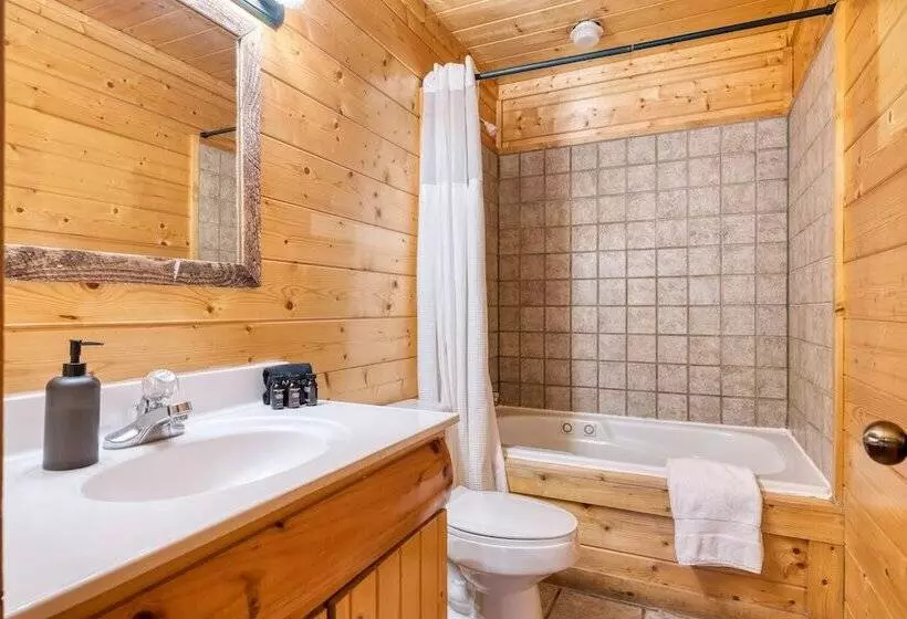 Brookshore By Avantstay Relaxing Backyard Creek, 10mins From Pigeon Forge