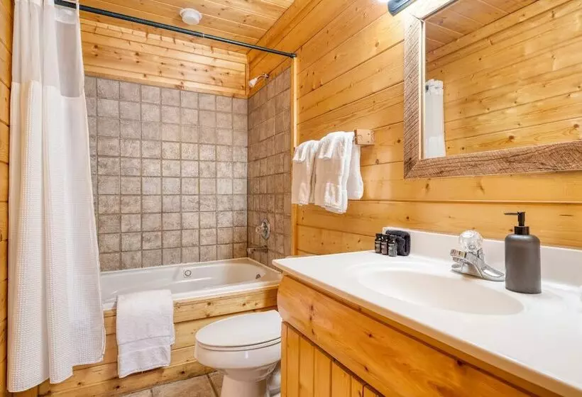 Brookshore By Avantstay Relaxing Backyard Creek, 10mins From Pigeon Forge