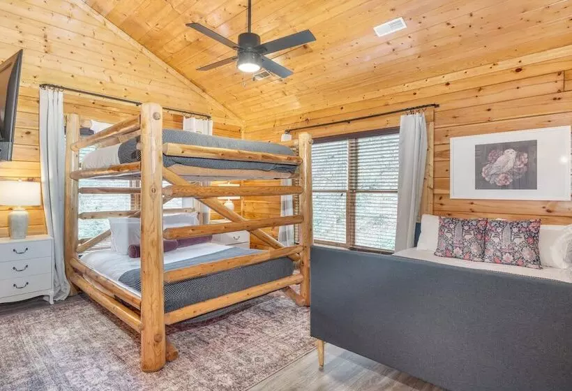 Brookshore By Avantstay Relaxing Backyard Creek, 10mins From Pigeon Forge