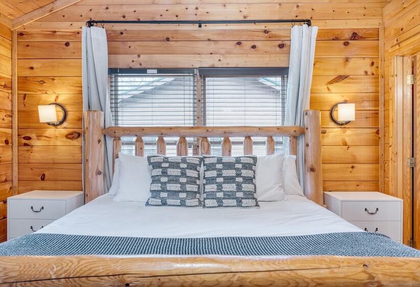 Brookshore By Avantstay Relaxing Backyard Creek, 10mins From Pigeon Forge