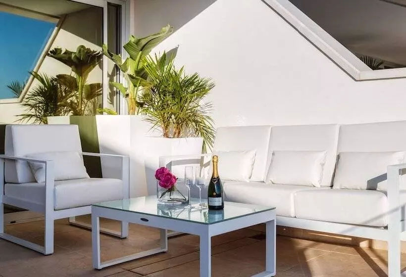 Grand Horizon Luxury Boutique Apartments