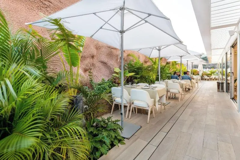 Grand Horizon Luxury Boutique Apartments